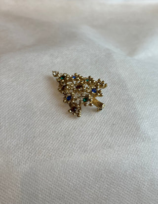 A Christmas Tree Brooch